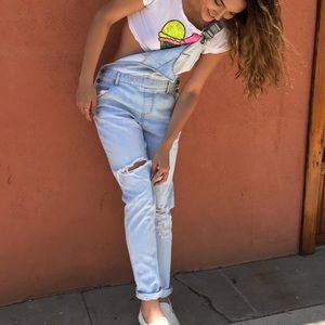 Semi-baggy bleached overalls